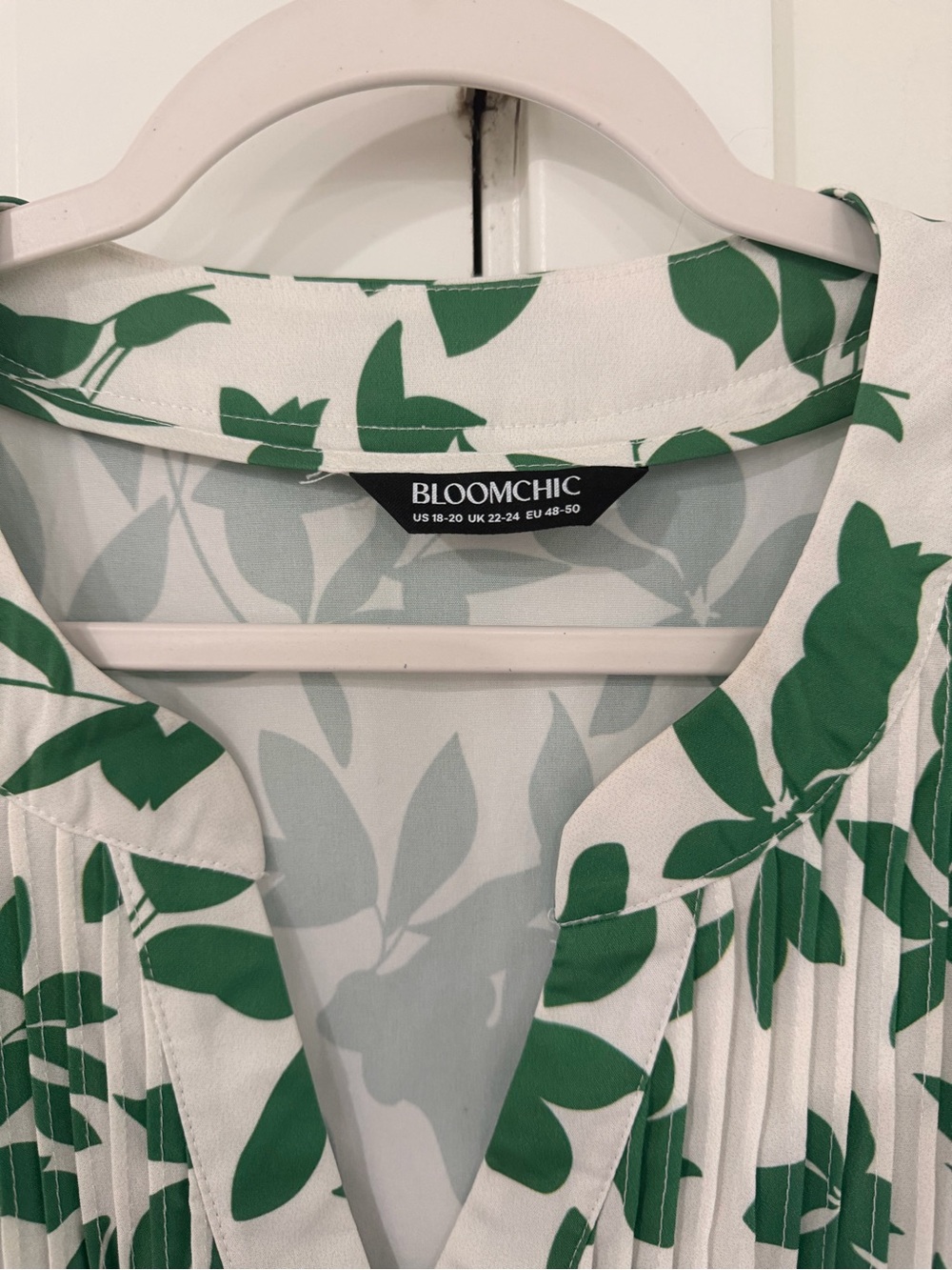 Bloomchic green floral blouse - Picture 2 of 4
